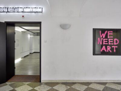 Ausstellungsansicht. Foto. WEST. Fotostudio